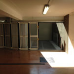 ascensore per auto con porta scorrevole